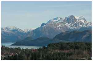 Keipen peak N of Floro * Vestland * 3680 x 2760 * (2.58MB)